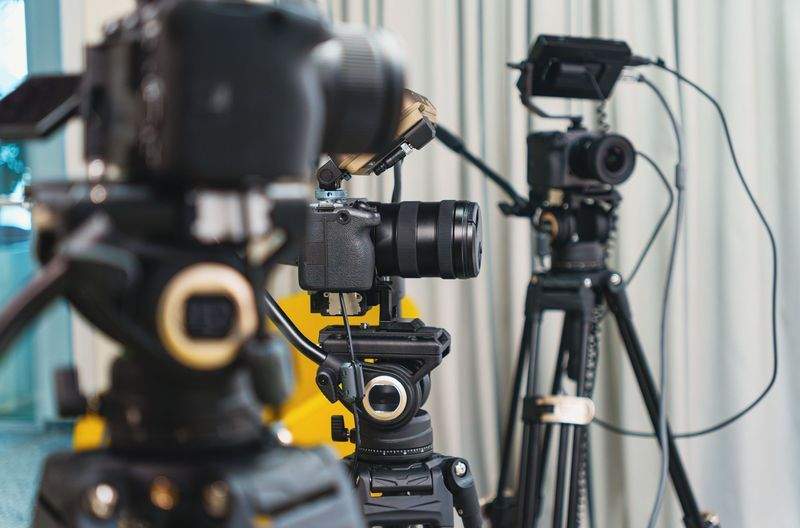 Postproduktion inklusive Schnitt, Farbkorrektur und Audiobearbeitung